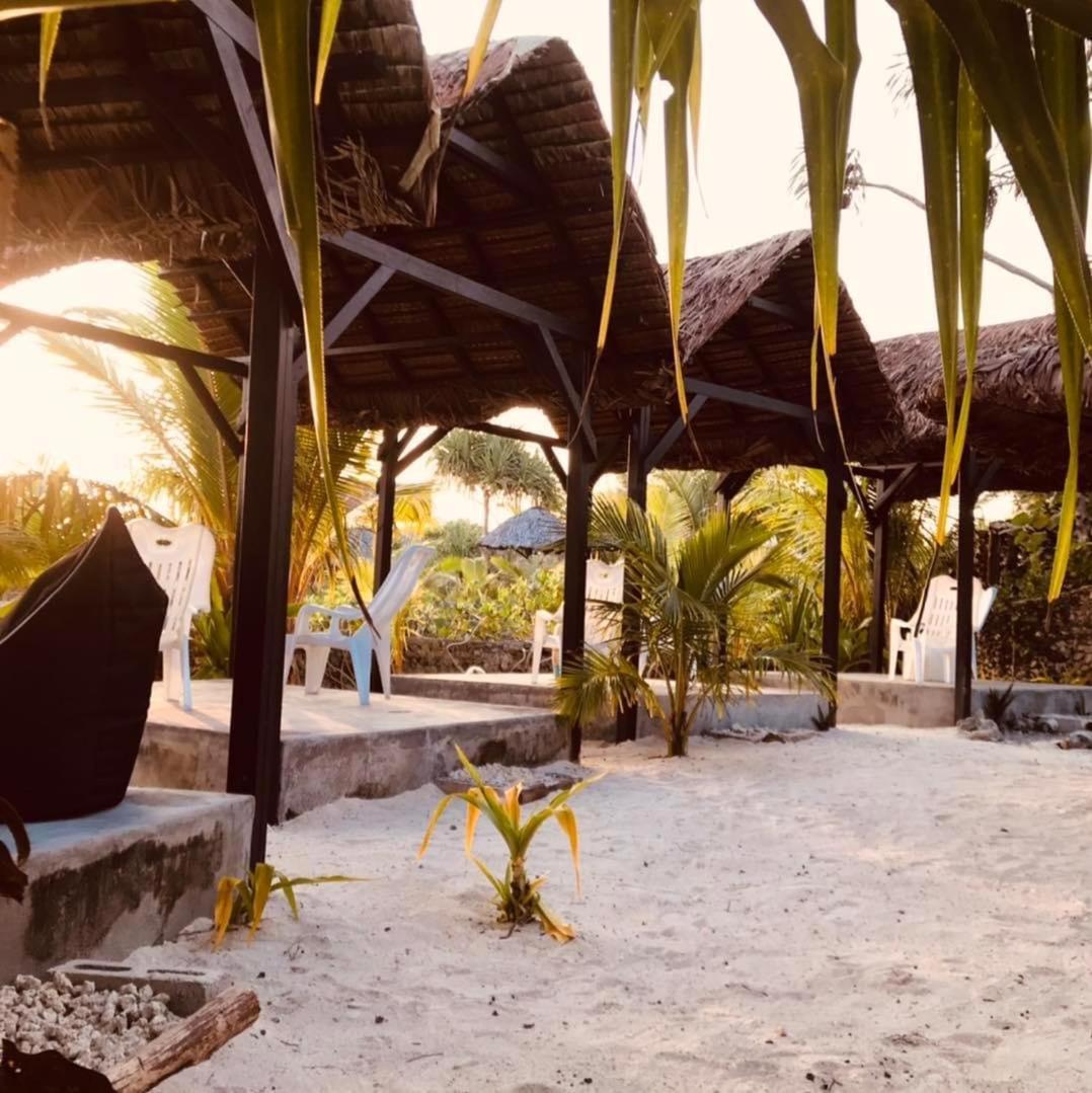 לינה וארוחת בוקר Eton Banana Bay Beach Club מראה חיצוני תמונה